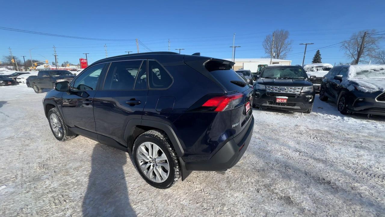 2023 Toyota RAV4 XLE PREMIUM AWD | HTD LEATHER | SUNROOF | CARPLAY Photo