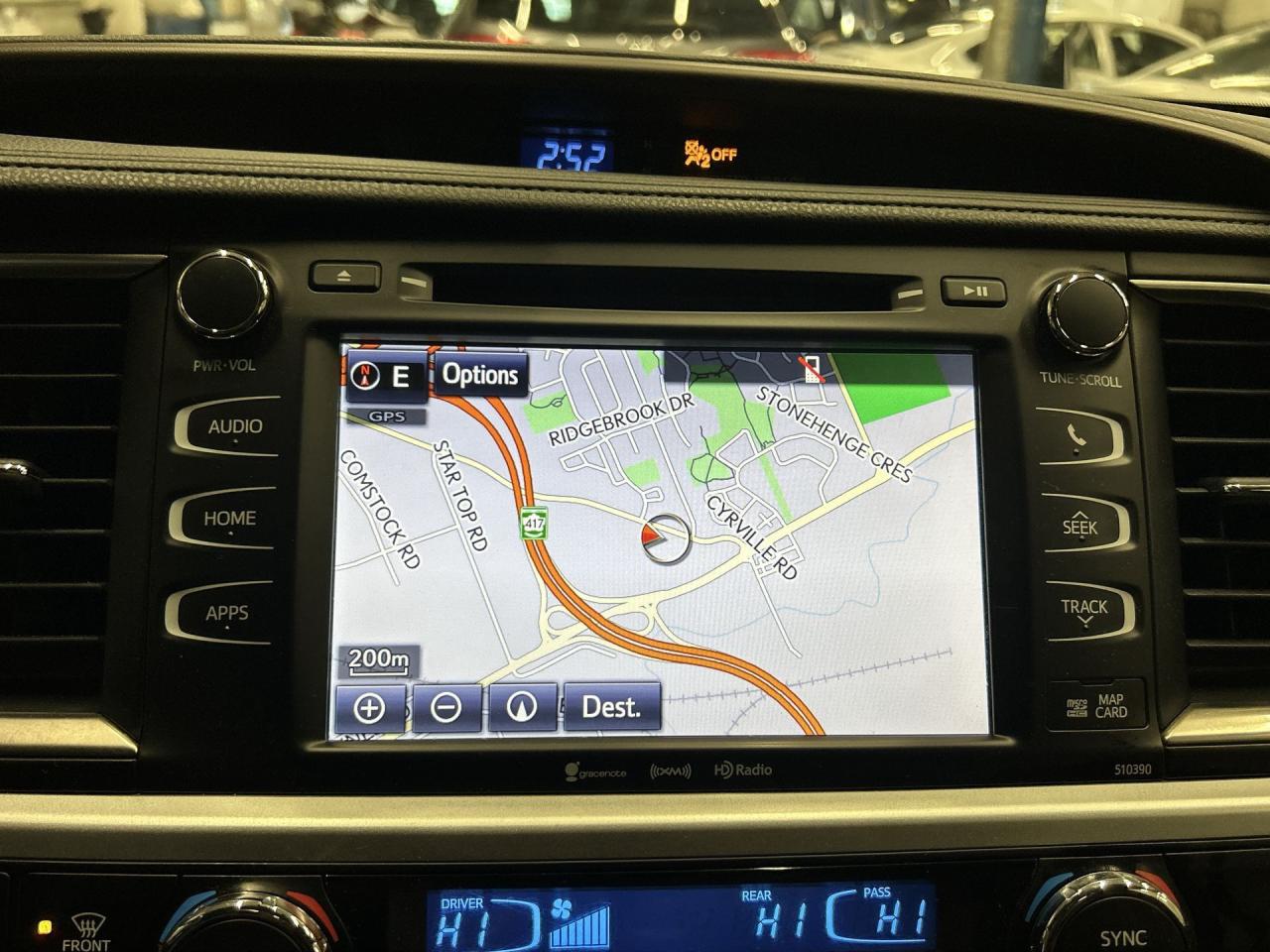 2019 Toyota Highlander XLE AWD | 8-PASS | HTD LEATHER | SUNROOF | ALLOYS Photo3