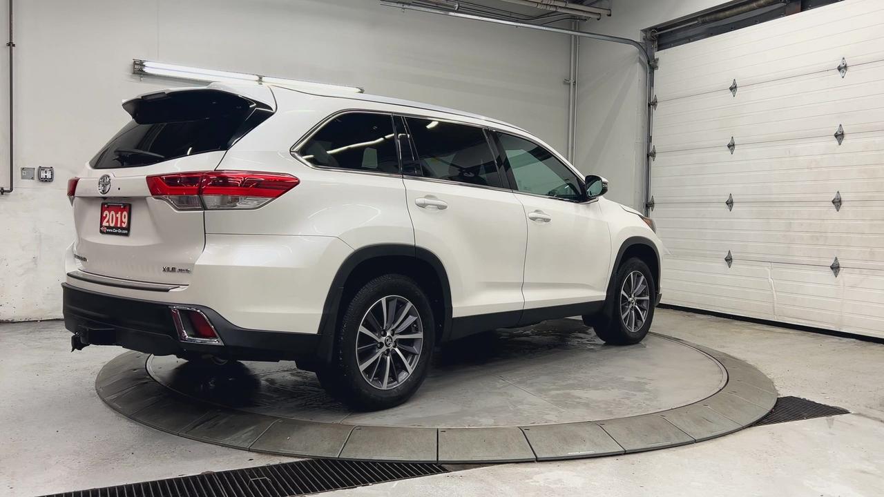 2019 Toyota Highlander XLE AWD | 8-PASS | HTD LEATHER | SUNROOF | ALLOYS Photo