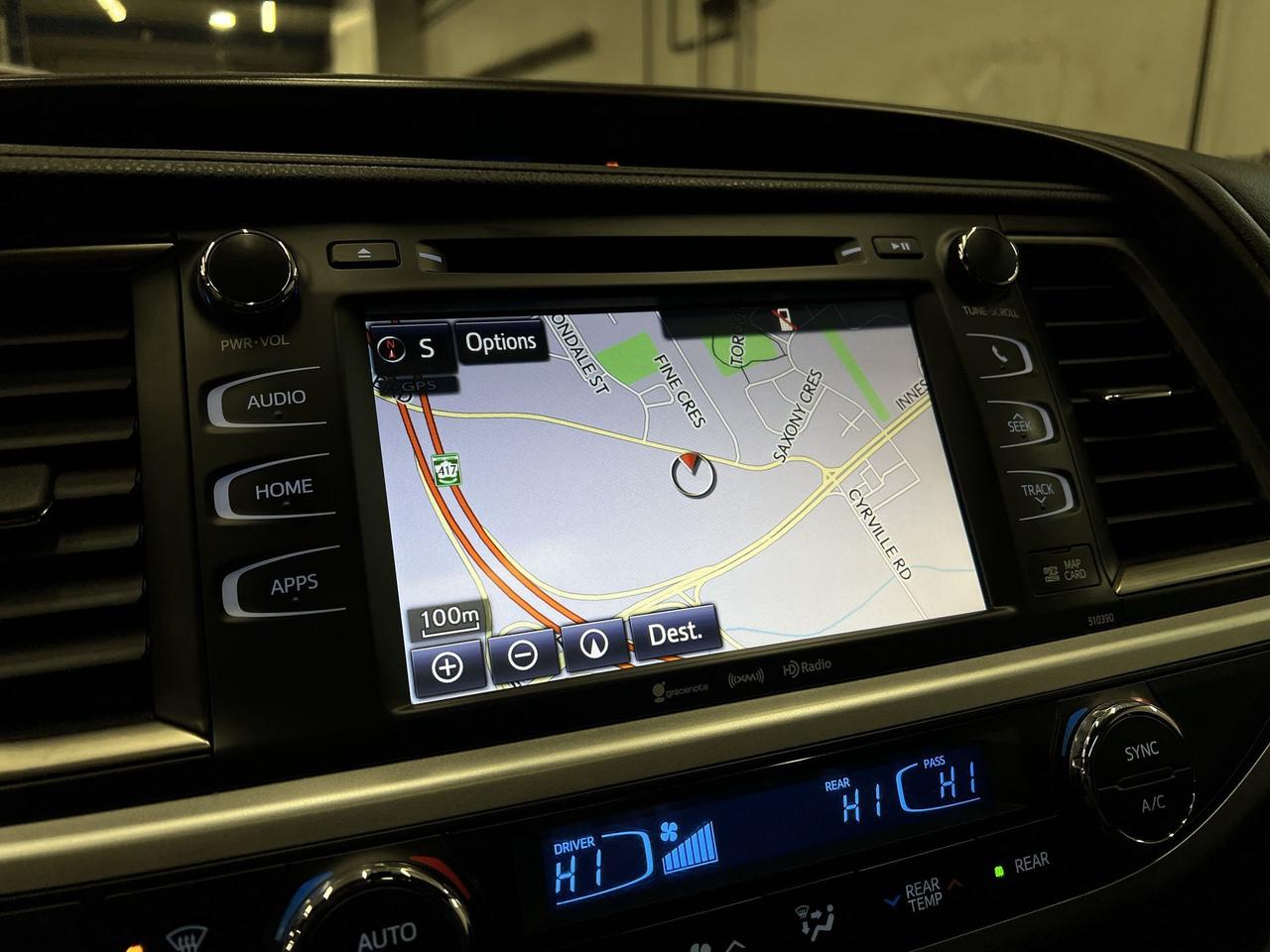 2019 Toyota Highlander XLE AWD | 8-PASS | HTD LEATHER | SUNROOF | ALLOYS Photo