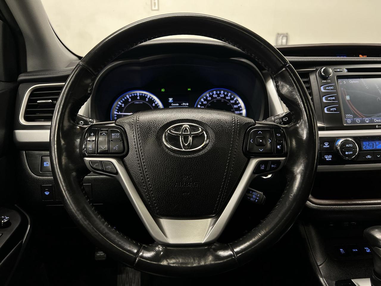 2019 Toyota Highlander XLE AWD | 8-PASS | HTD LEATHER | SUNROOF | ALLOYS Photo