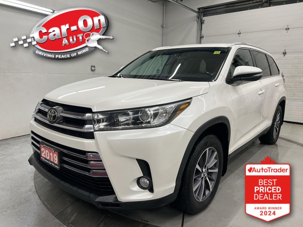 2019 Toyota Highlander XLE AWD | 8-PASS | HTD LEATHER | SUNROOF | ALLOYS Photo0