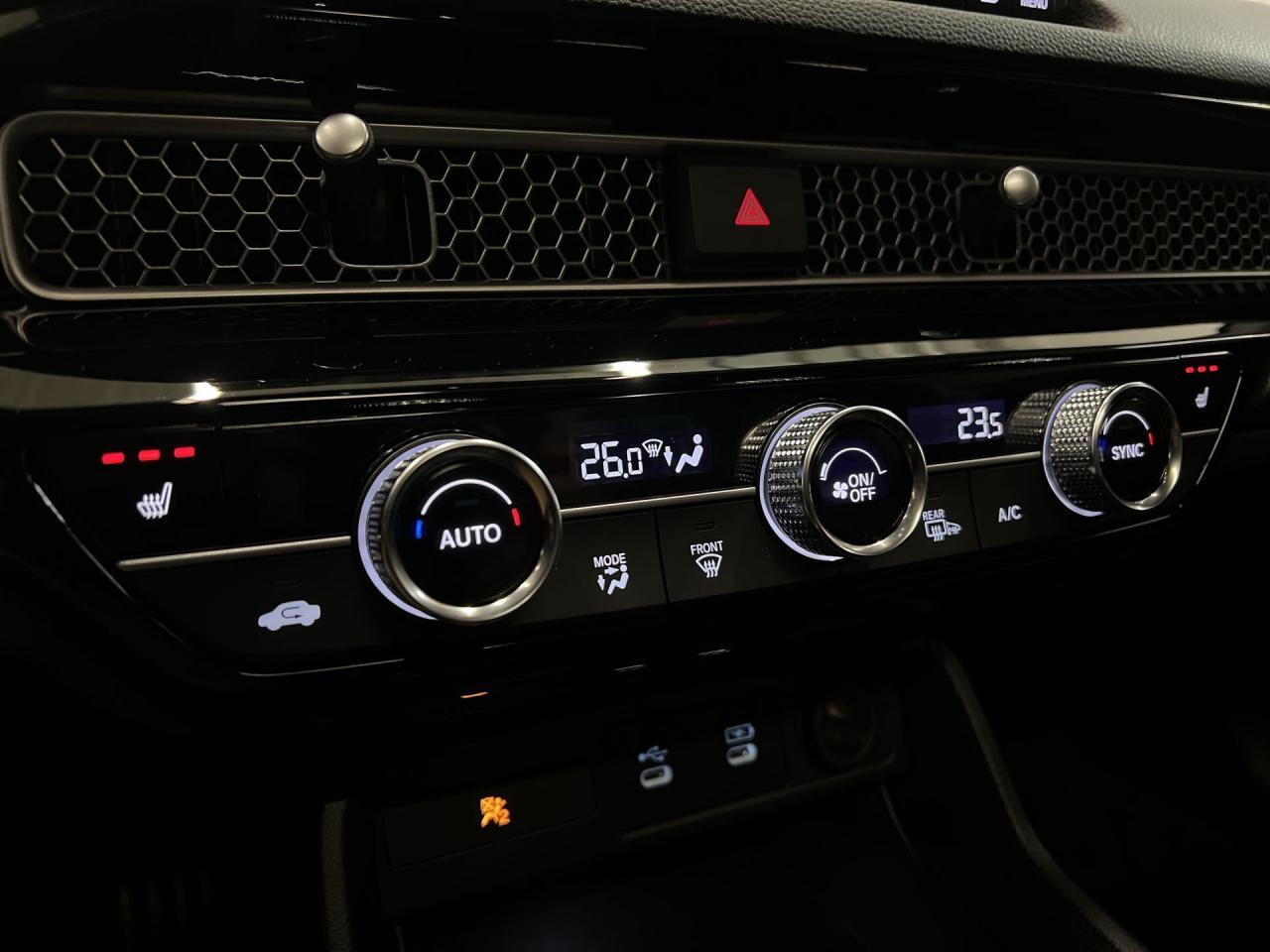 2026 Honda Civic SPORT | SUNROOF |HTD SEATS |CARPLAY | REMOTE START Photo