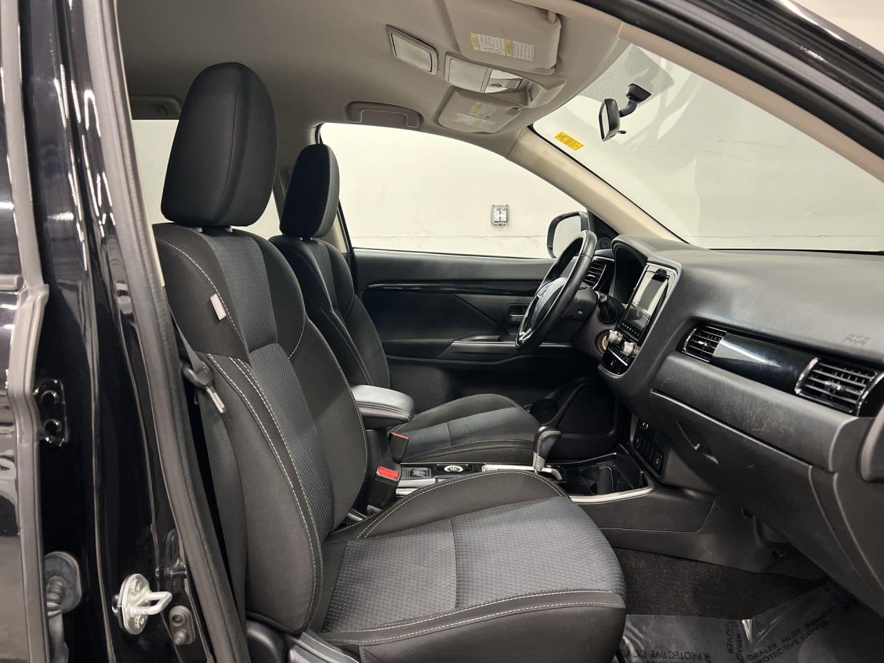 2020 Mitsubishi Outlander AWD | 7-PASS | HTD SEATS | CARPLAY | BLUETOOTH Photo