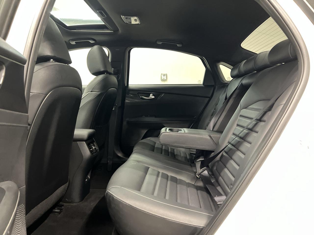 2024 Kia Forte GT-LINE | COOLED LEATHER | SUNROOF | REMOTE START Photo