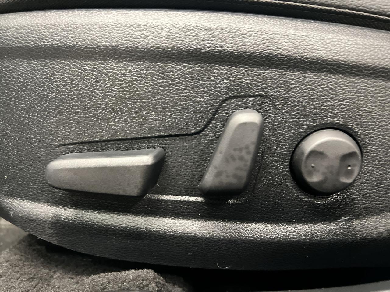 2024 Kia Forte GT-LINE | COOLED LEATHER | SUNROOF | REMOTE START Photo