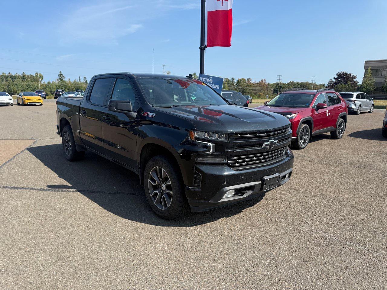 2021 Chevrolet Silverado 1500 RST Photo2