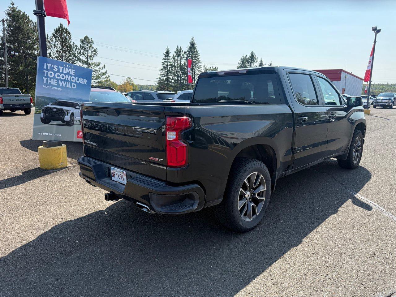2021 Chevrolet Silverado 1500 RST Photo4
