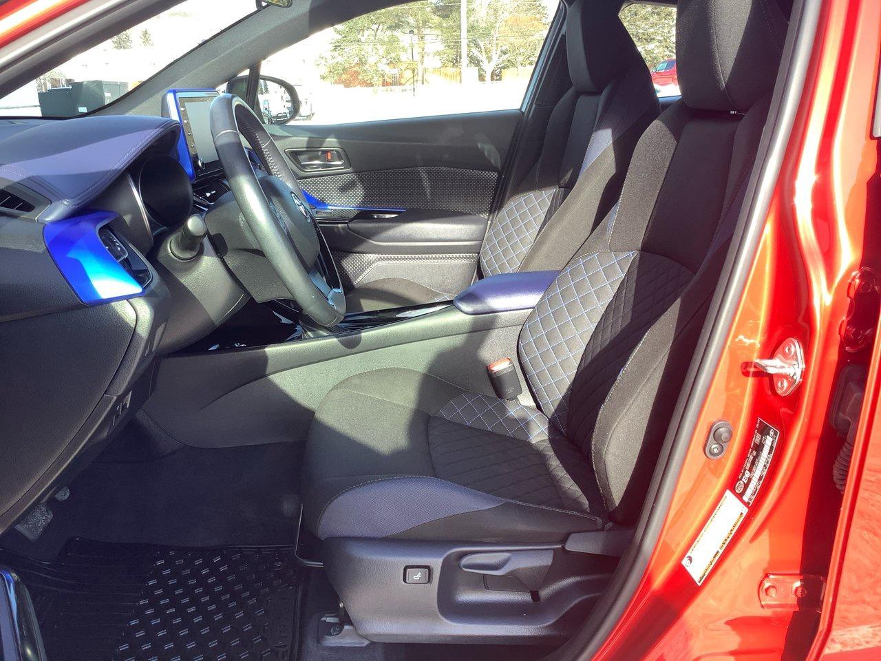 2022 Toyota C HR  Photo