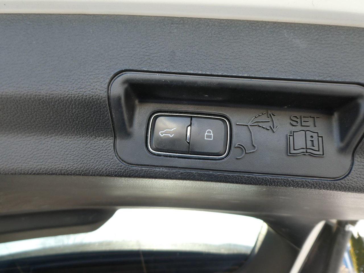 2020 Ford Explorer XLT XLT Photo