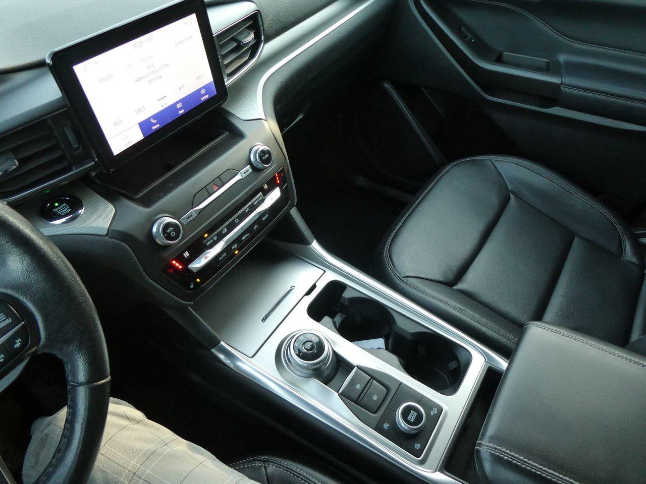 2020 Ford Explorer XLT Photo