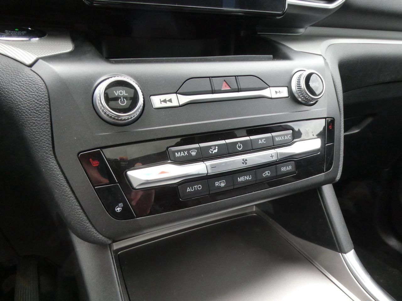 2020 Ford Explorer XLT | Backup Cam | Heated Seats | Heated Steering | Photo