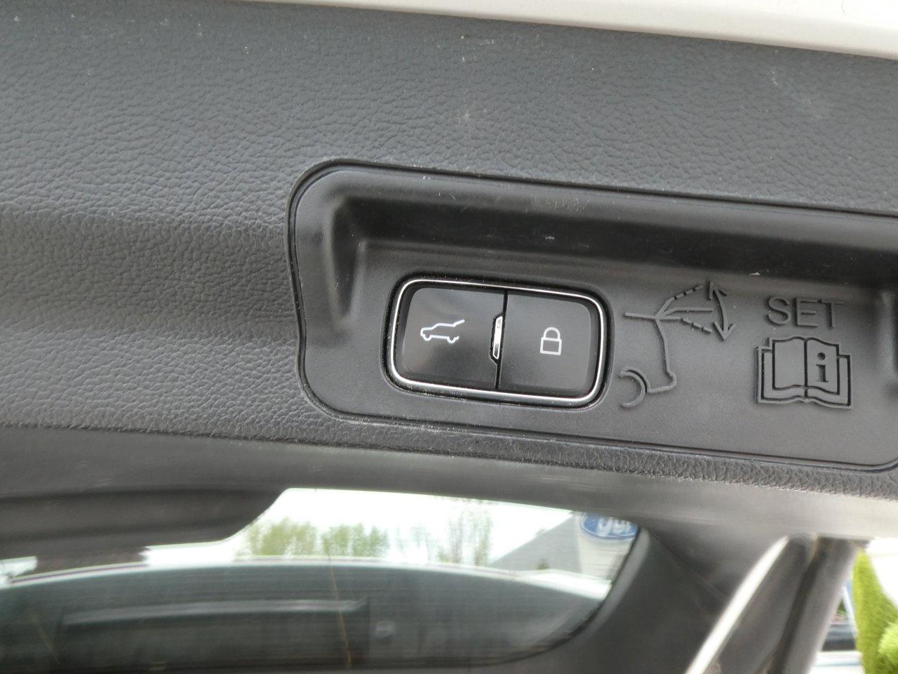 2020 Ford Explorer XLT | Backup Cam | Heated Seats | Heated Steering | Photo