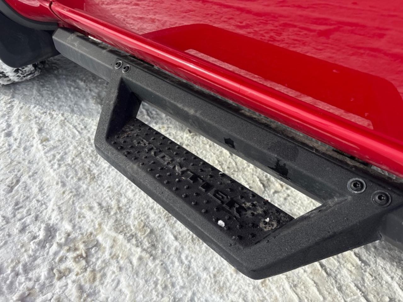 2022 Nissan Frontier Crew Cab PRO-4X  -  Navigation Photo