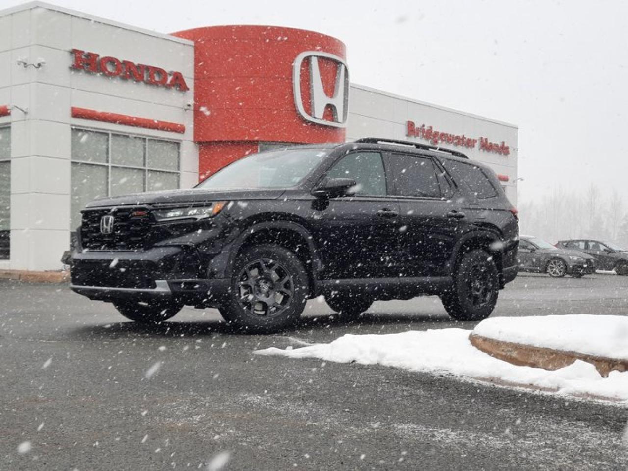 Standard SUV 4WD, TrailSport AWD, 10-Speed Automatic w/OD, Regular Unleaded V-6 3.5 L/212