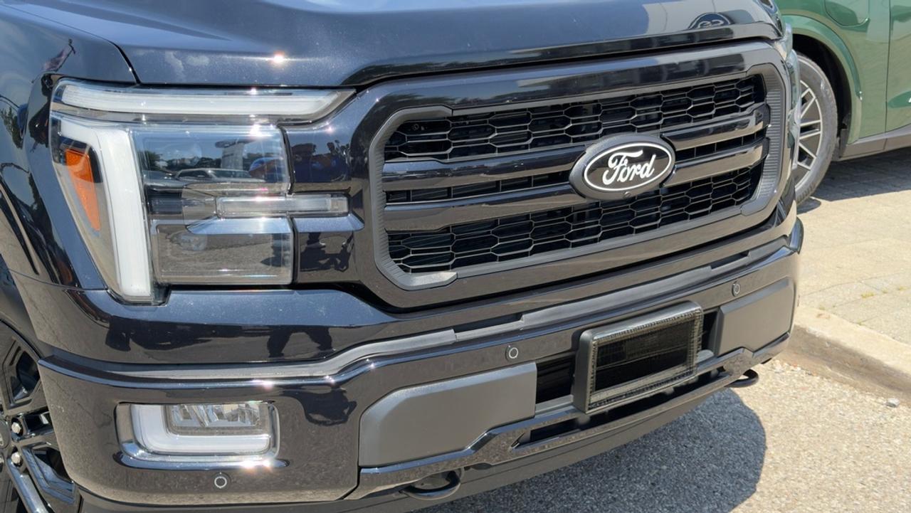 2024 Ford F-150 Lariat Photo2