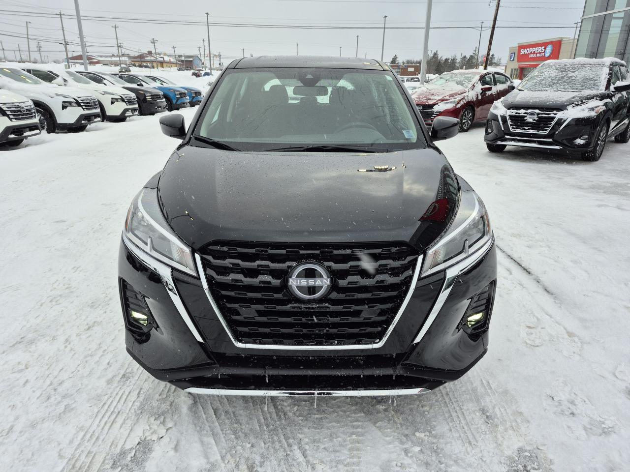 2025 Nissan Kicks Play S FWD Photo2