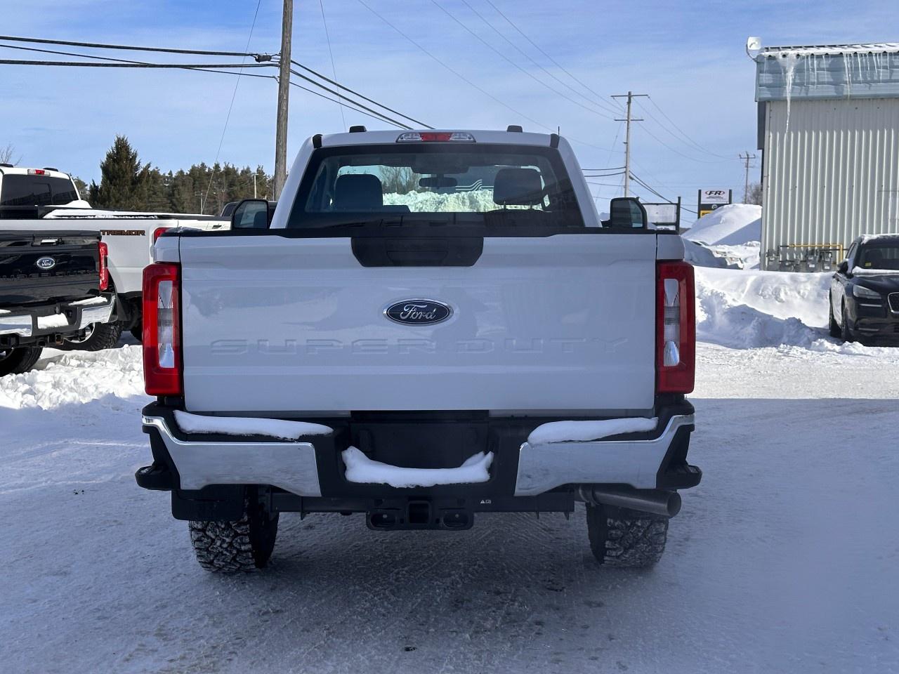 2026 Ford F-350 Super Duty SRW XL 4WD REG CAB 8' BOX Photo