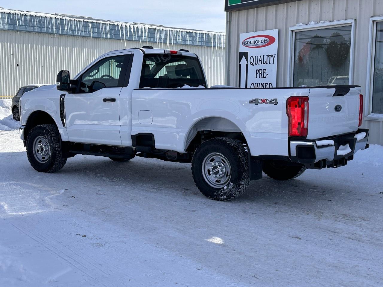 2026 Ford F-350 Super Duty SRW XL 4WD REG CAB 8' BOX Photo