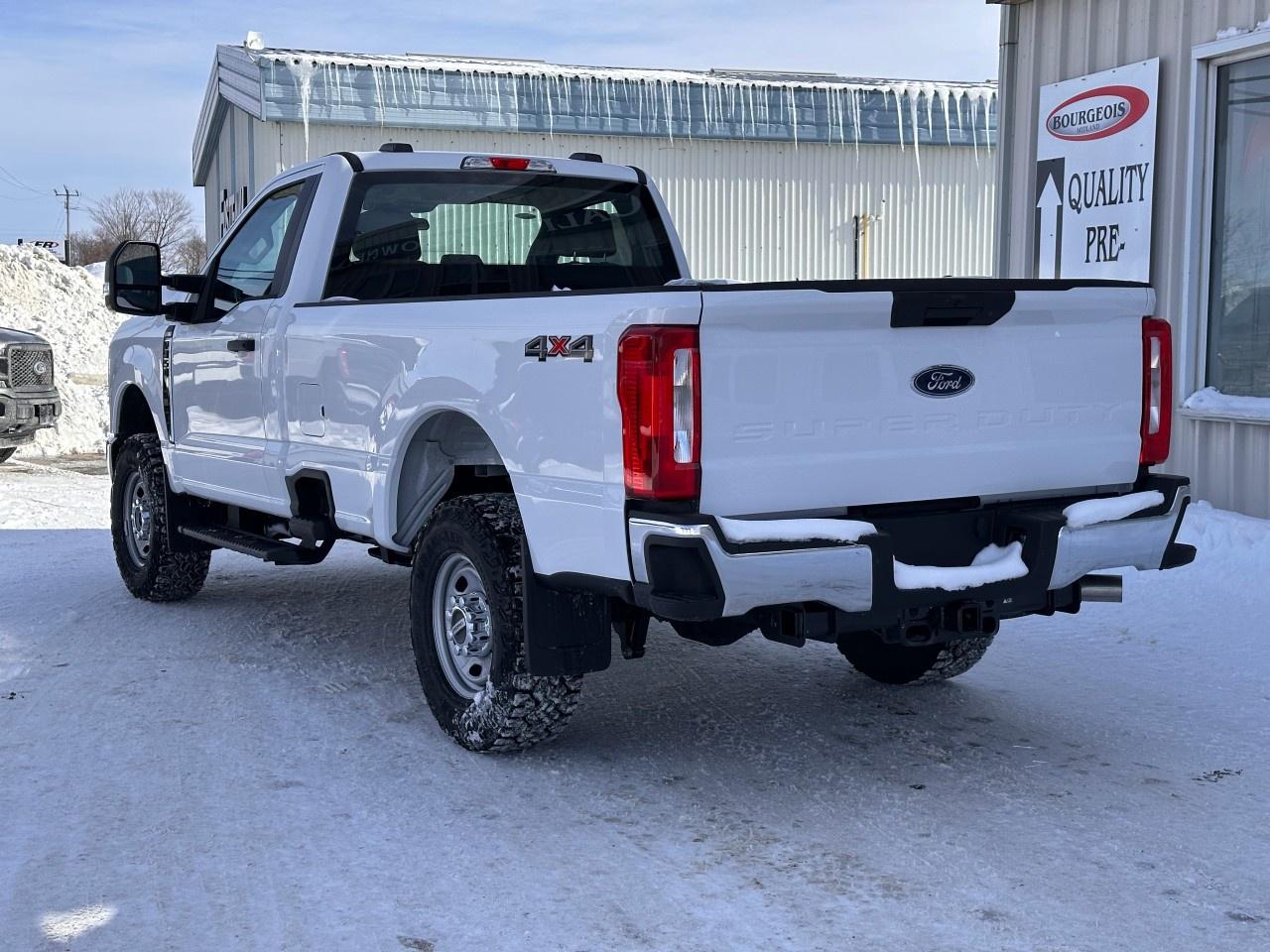 2026 Ford F-350 Super Duty SRW XL 4WD REG CAB 8' BOX Photo