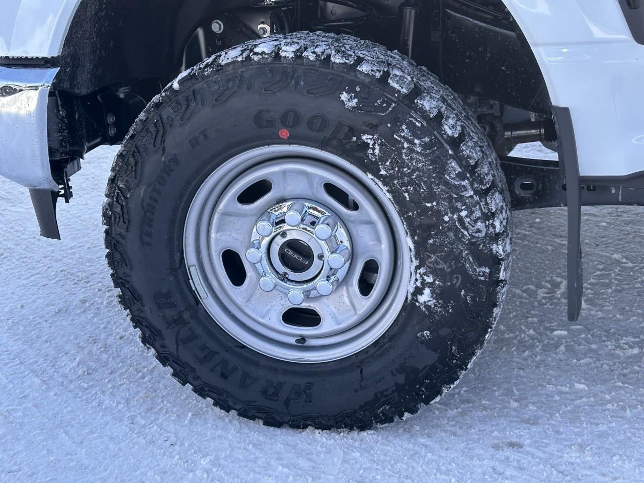 2026 Ford F-350 Super Duty SRW XL 4WD REG CAB 8' BOX Photo