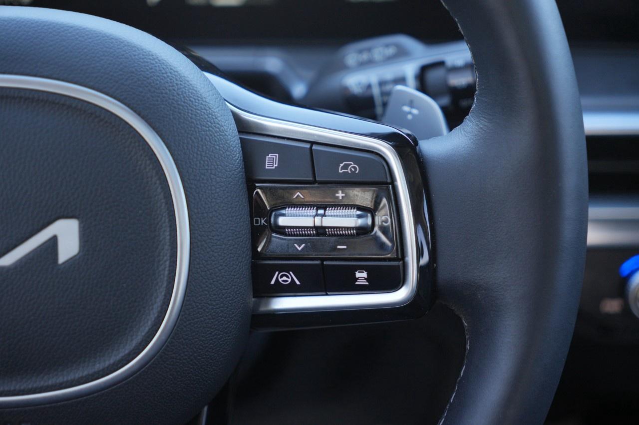 2025 Kia Sorento X-Line Limited AWD w/Black Interior Photo