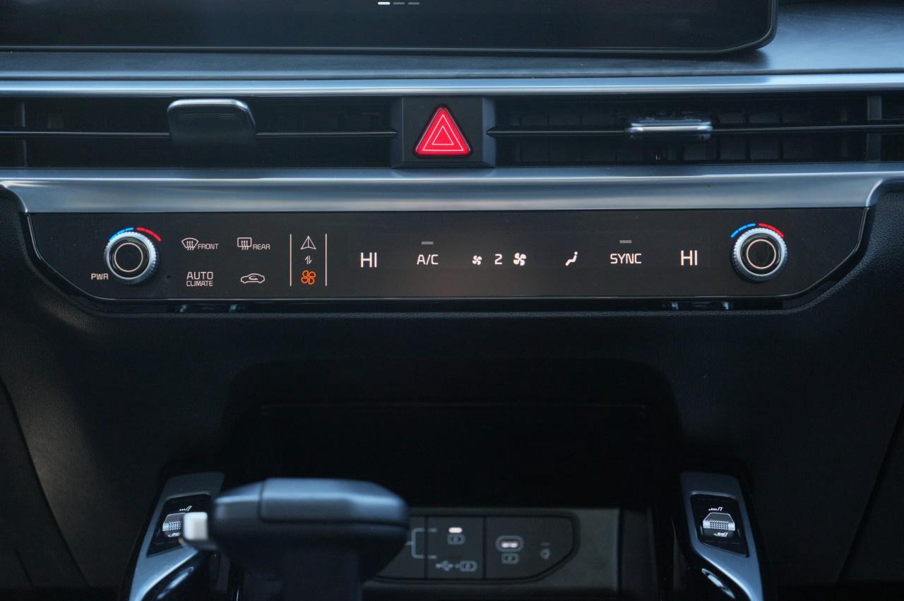 2025 Kia Sorento X-Line Limited AWD w/Black Interior Photo