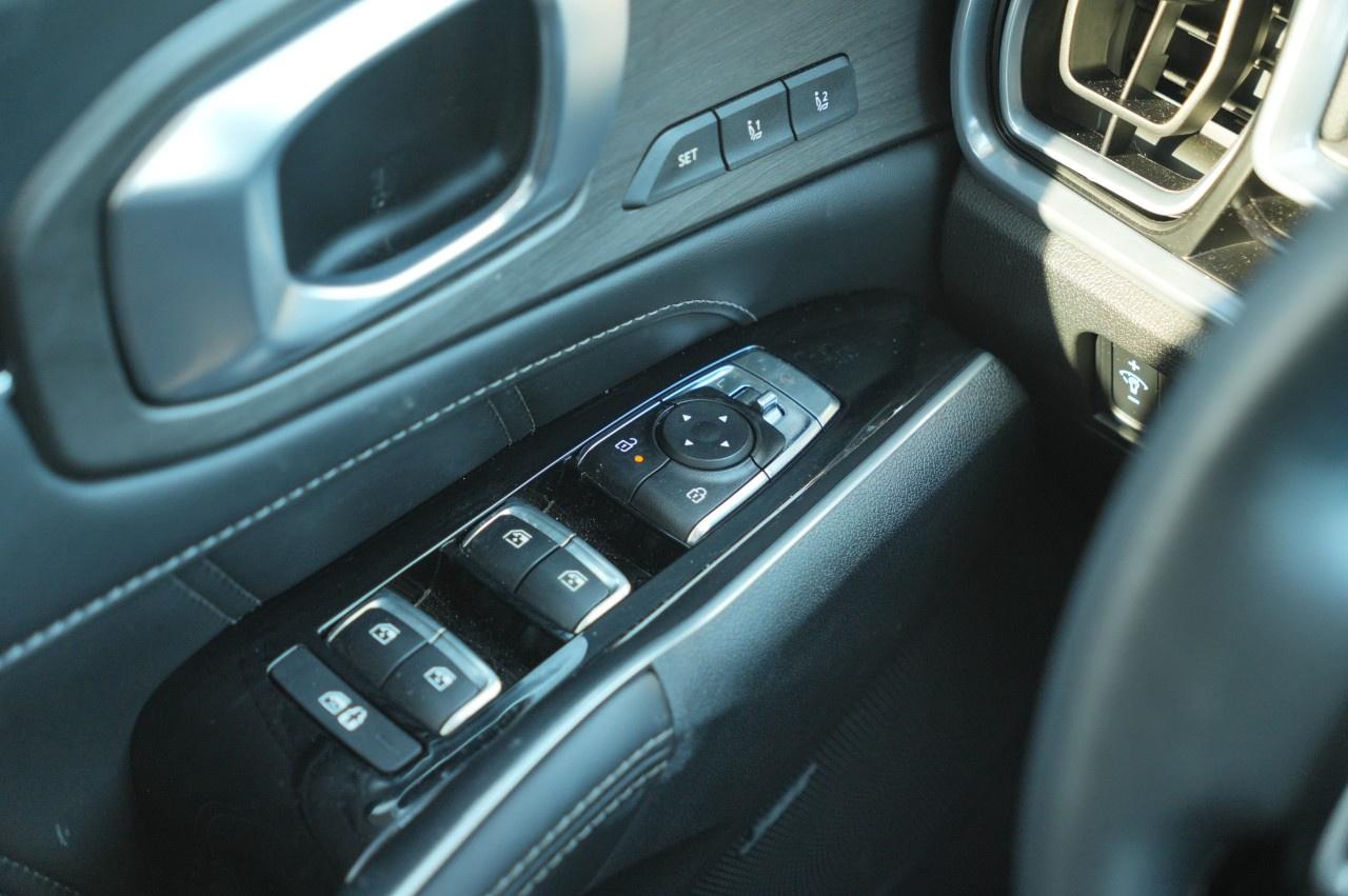 2025 Kia Sorento X-Line Limited AWD w/Black Interior Photo