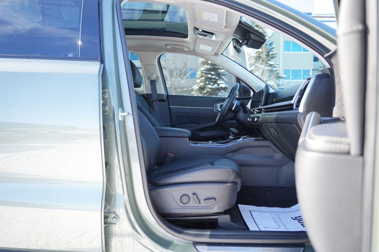 2025 Kia Sorento X-Line Limited AWD w/Black Interior Photo