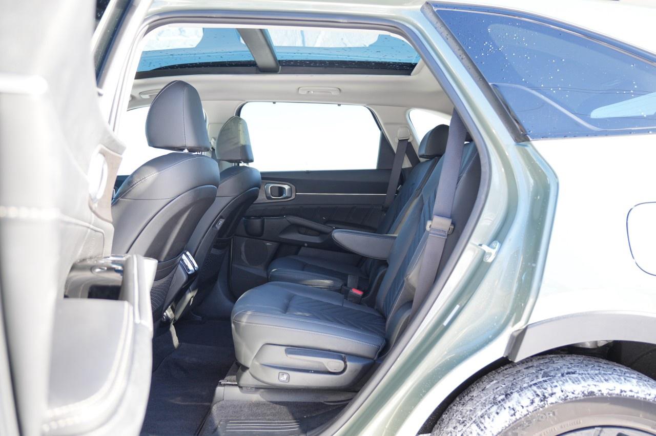 2025 Kia Sorento X-Line Limited AWD w/Black Interior Photo