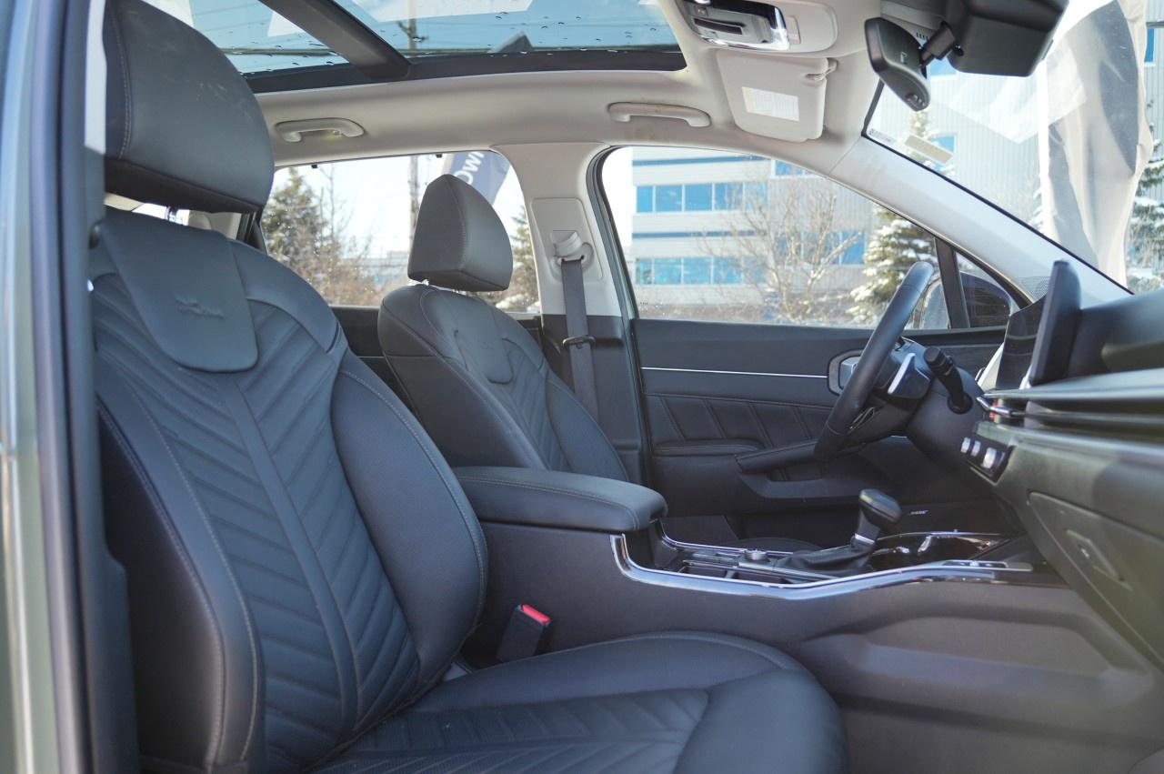2025 Kia Sorento X-Line Limited AWD w/Black Interior Photo