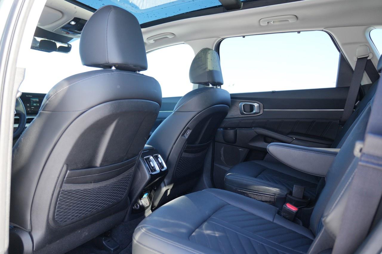 2025 Kia Sorento X-Line Limited AWD w/Black Interior Photo