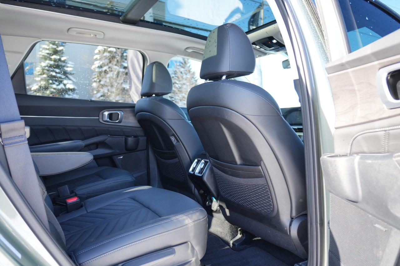2025 Kia Sorento X-Line Limited AWD w/Black Interior Photo