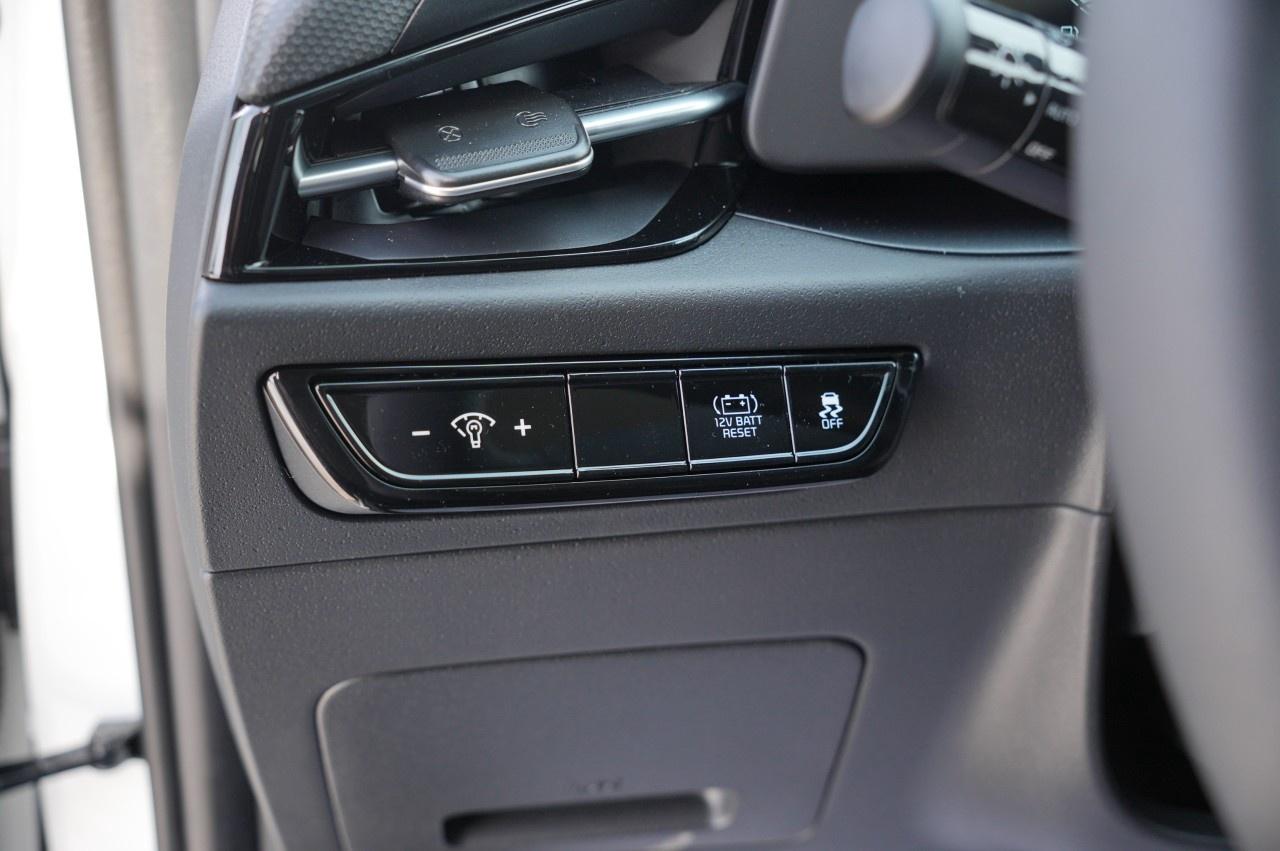 2026 Kia NIRO LX FWD Photo