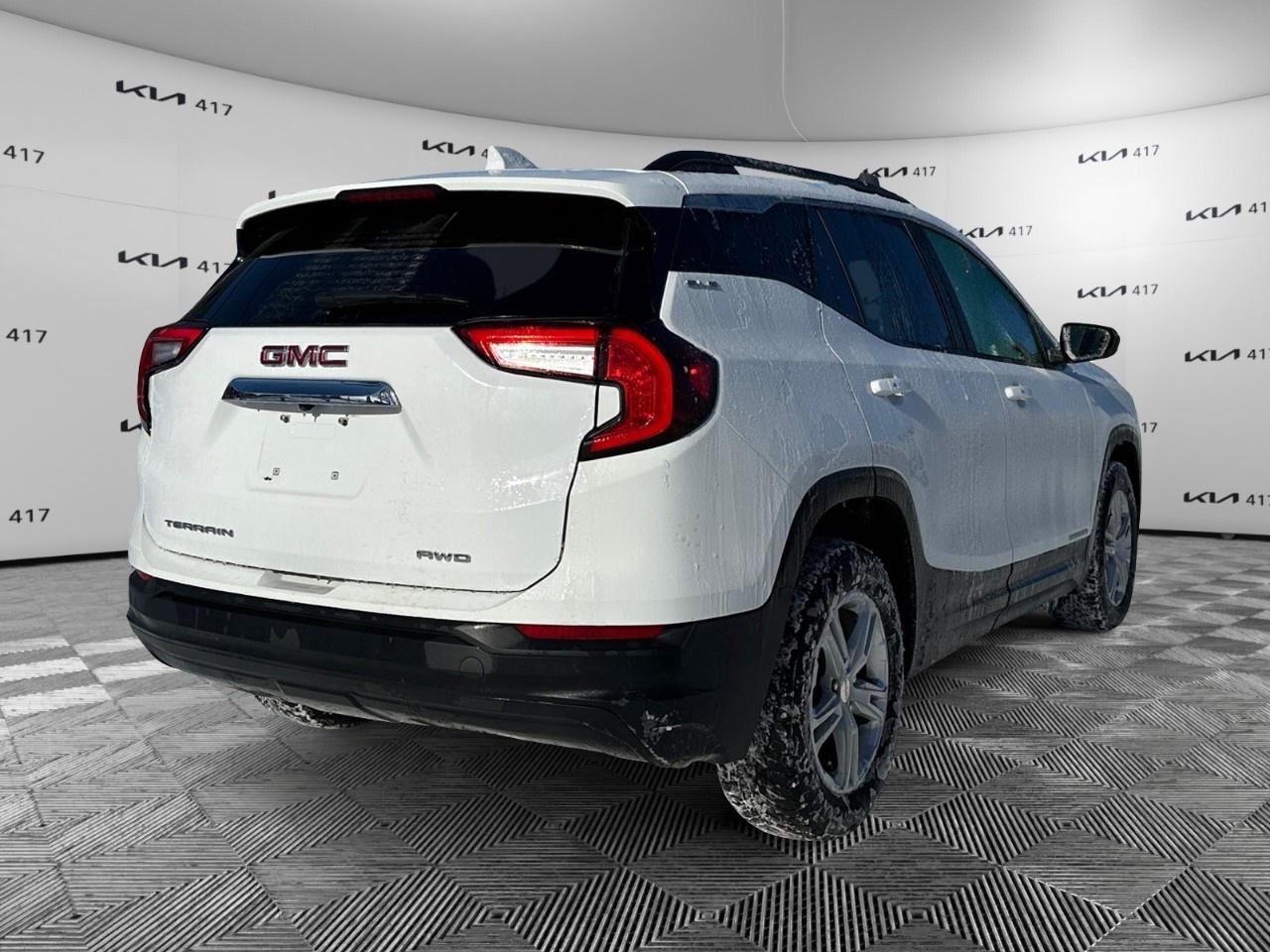 2023 GMC Terrain AWD SLE Photo