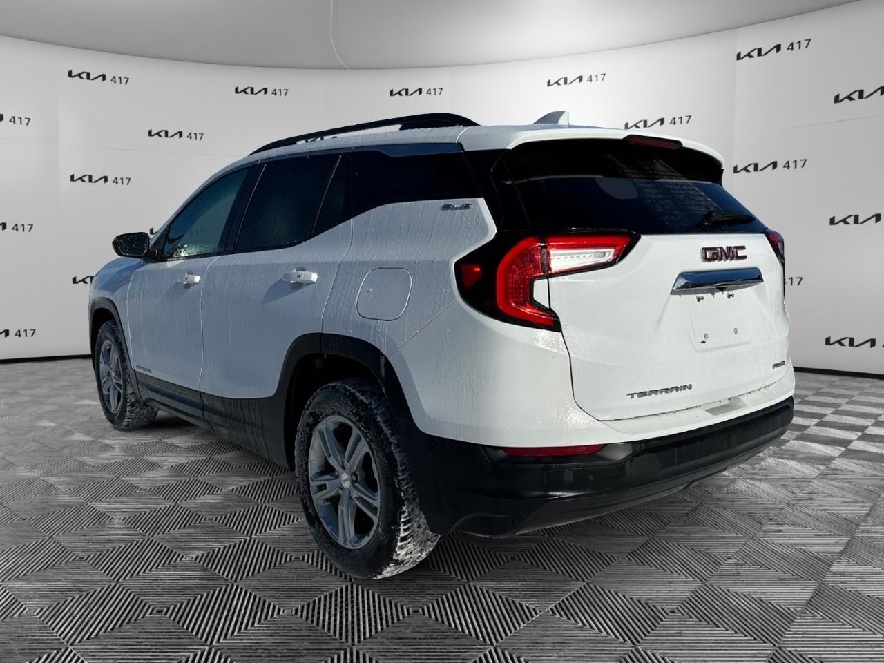 2023 GMC Terrain AWD SLE Photo