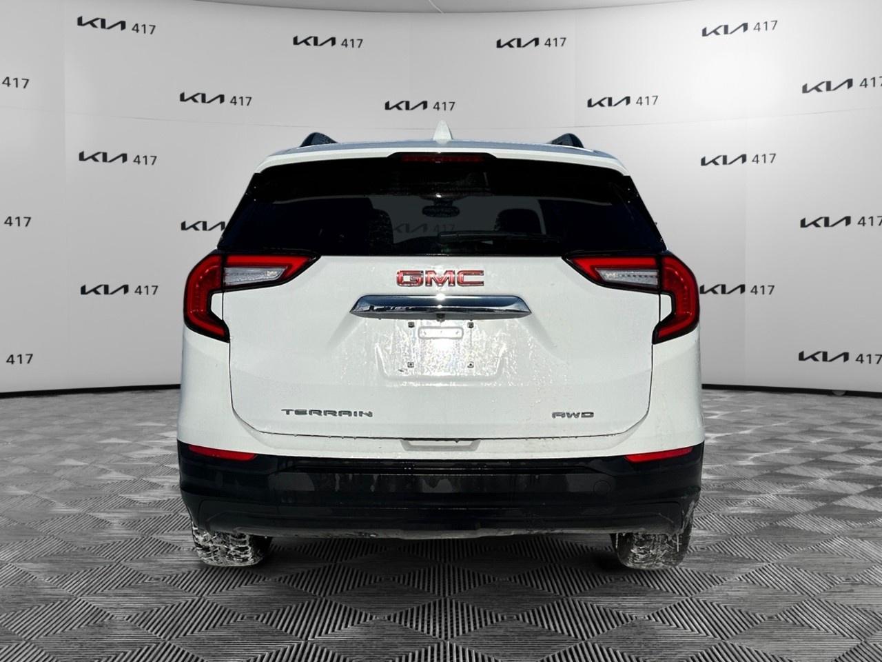 2023 GMC Terrain AWD SLE Photo3