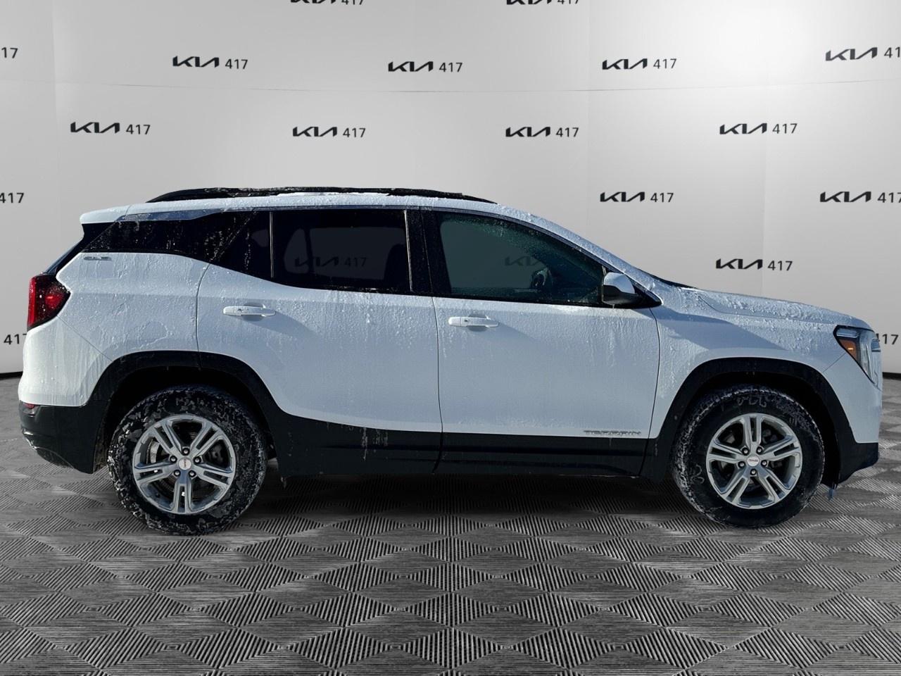 2023 GMC Terrain AWD SLE Photo