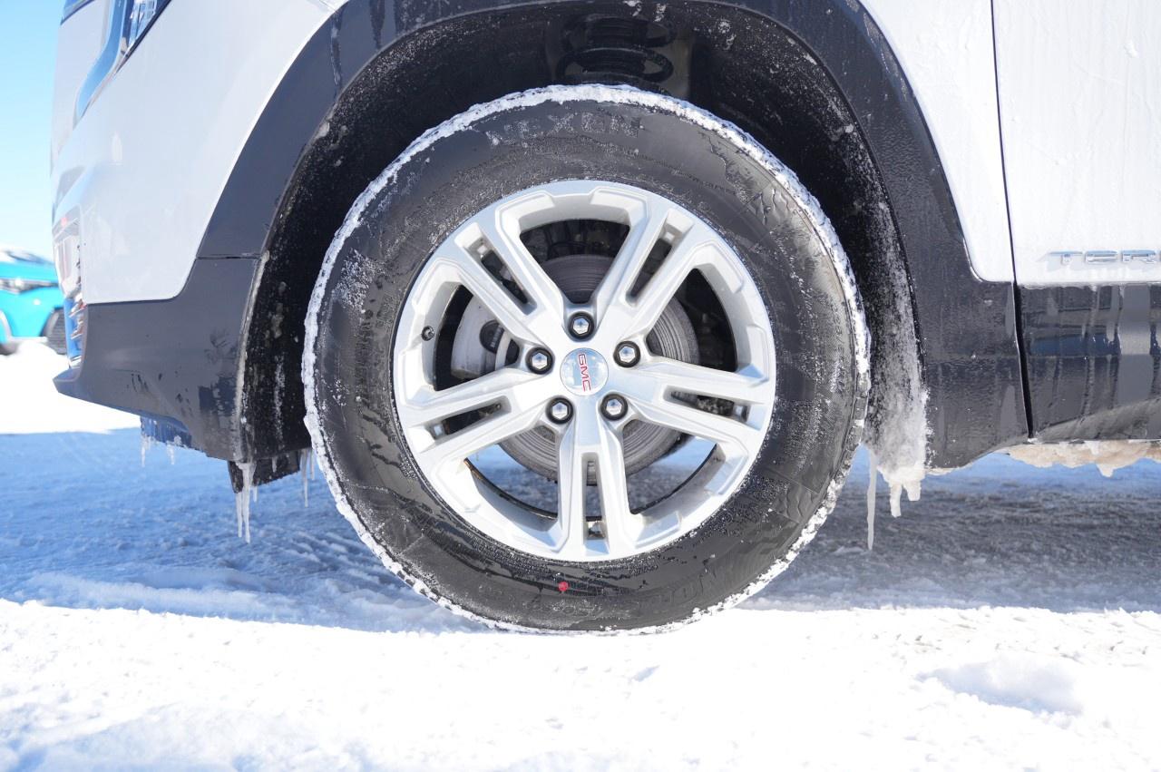 2023 GMC Terrain AWD SLE Photo