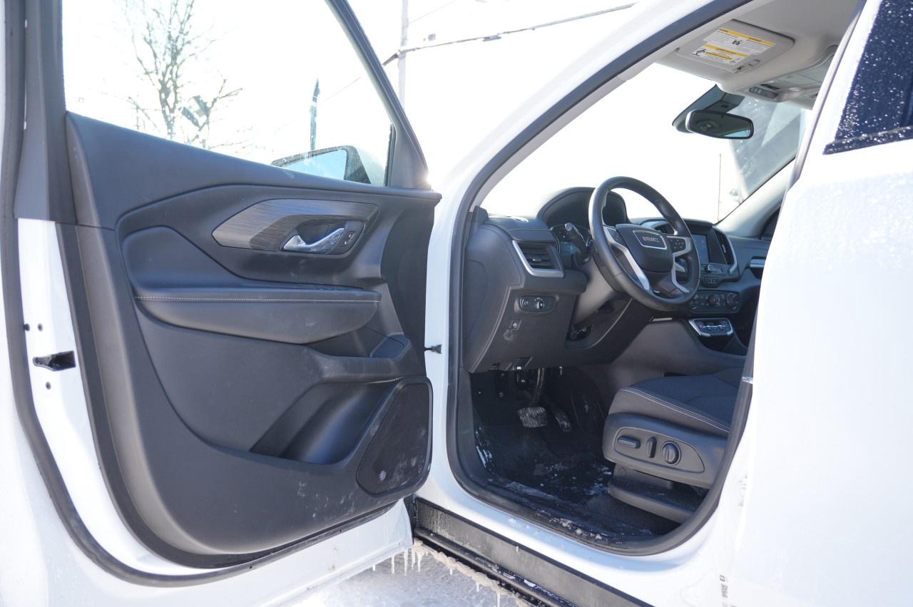 2023 GMC Terrain AWD SLE Photo