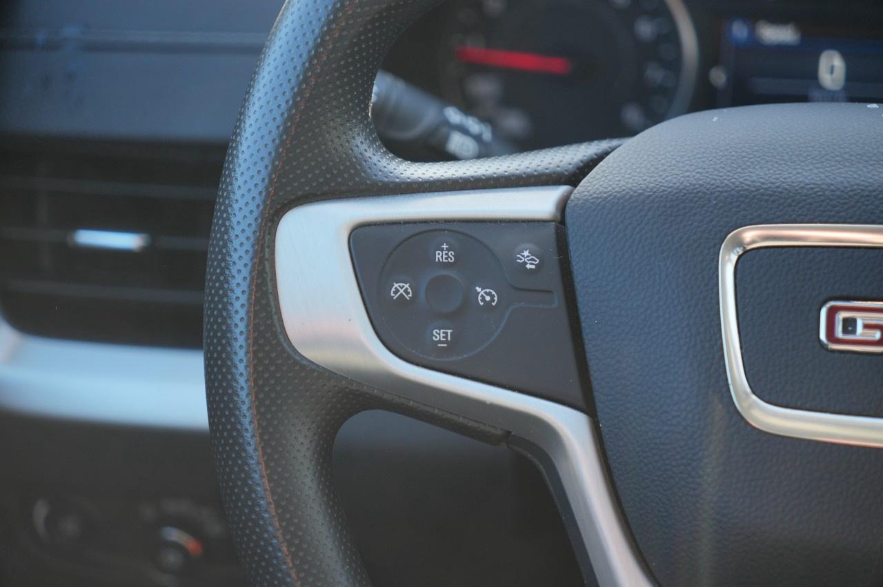 2023 GMC Terrain AWD SLE Photo