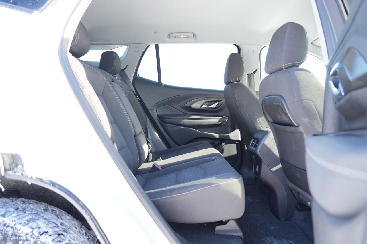 2023 GMC Terrain AWD SLE Photo