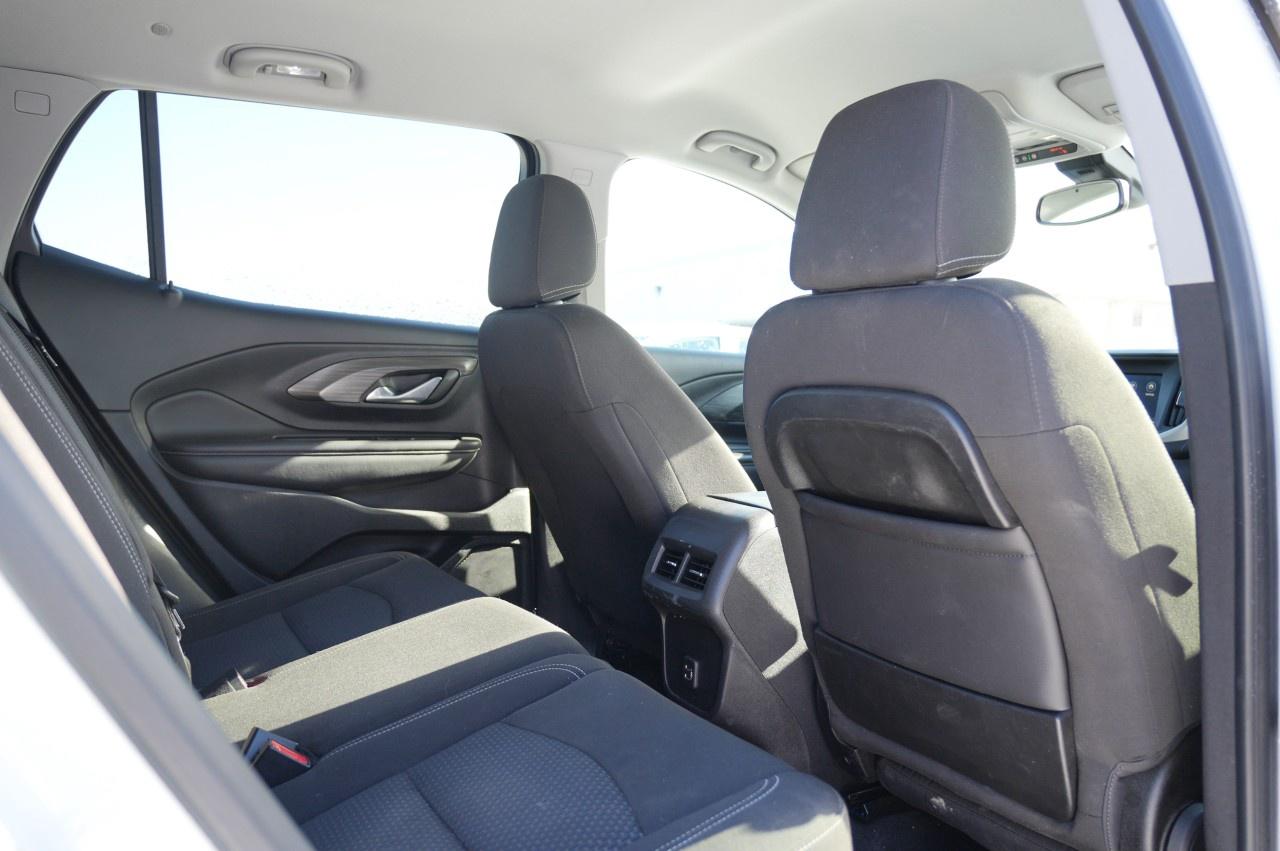 2023 GMC Terrain AWD SLE Photo