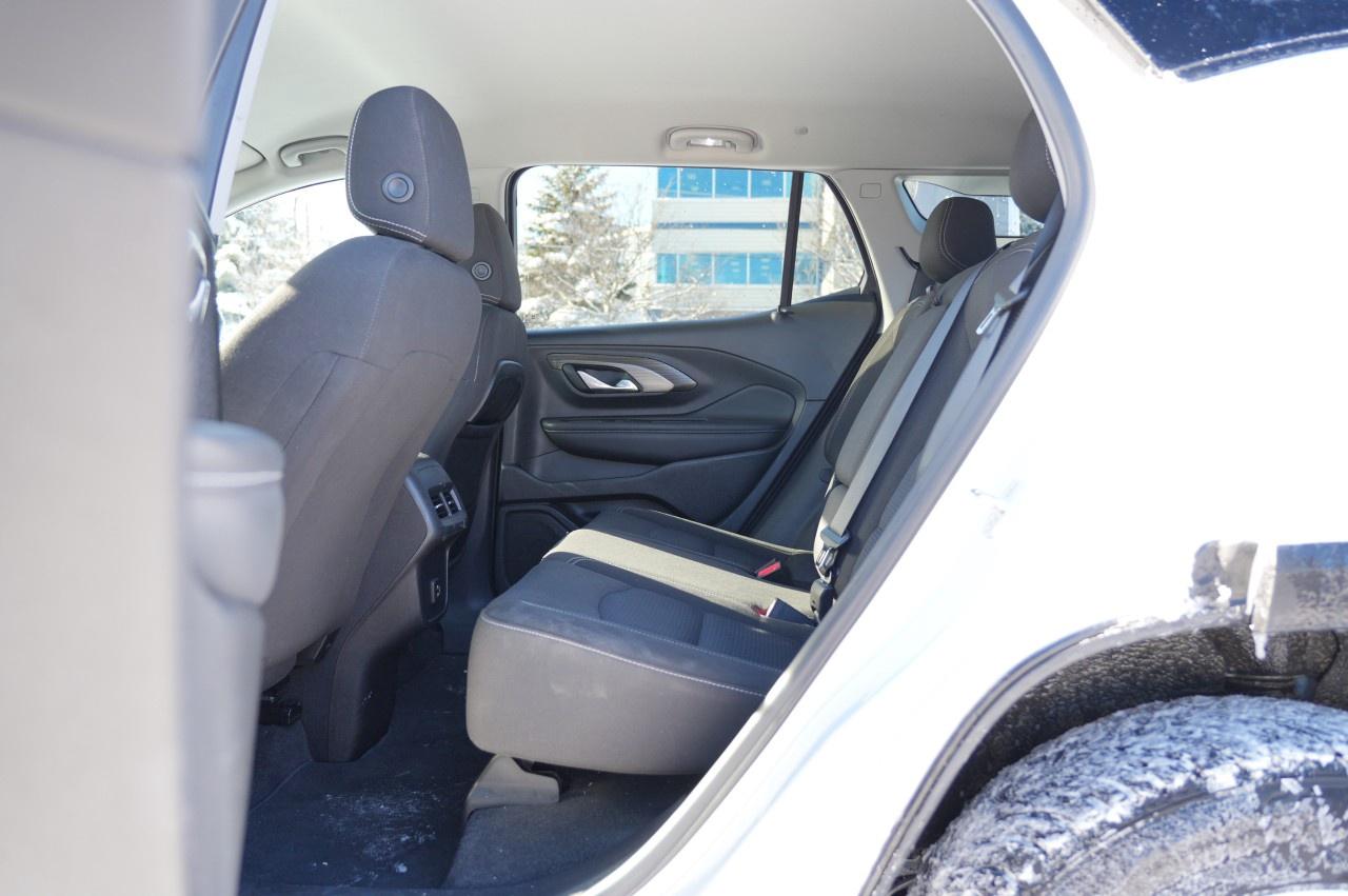 2023 GMC Terrain AWD SLE Photo