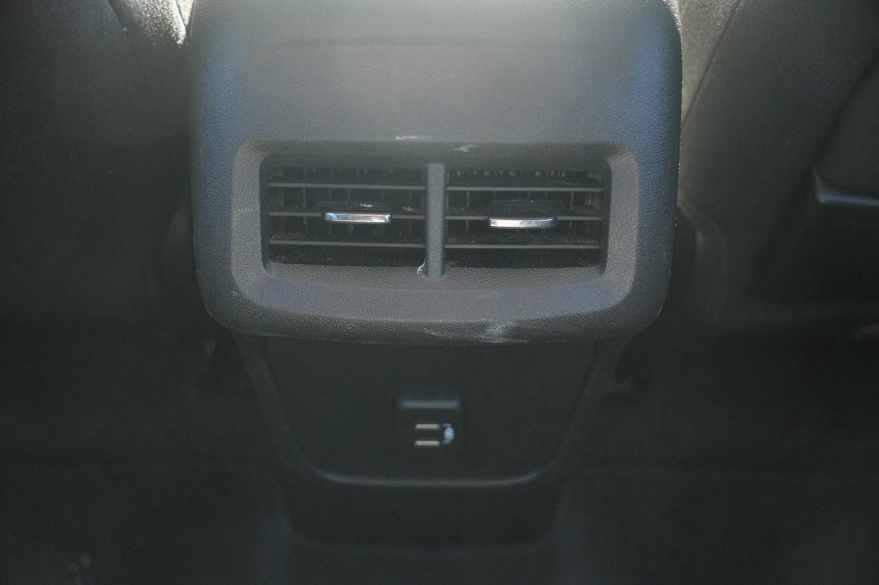 2023 GMC Terrain AWD SLE Photo