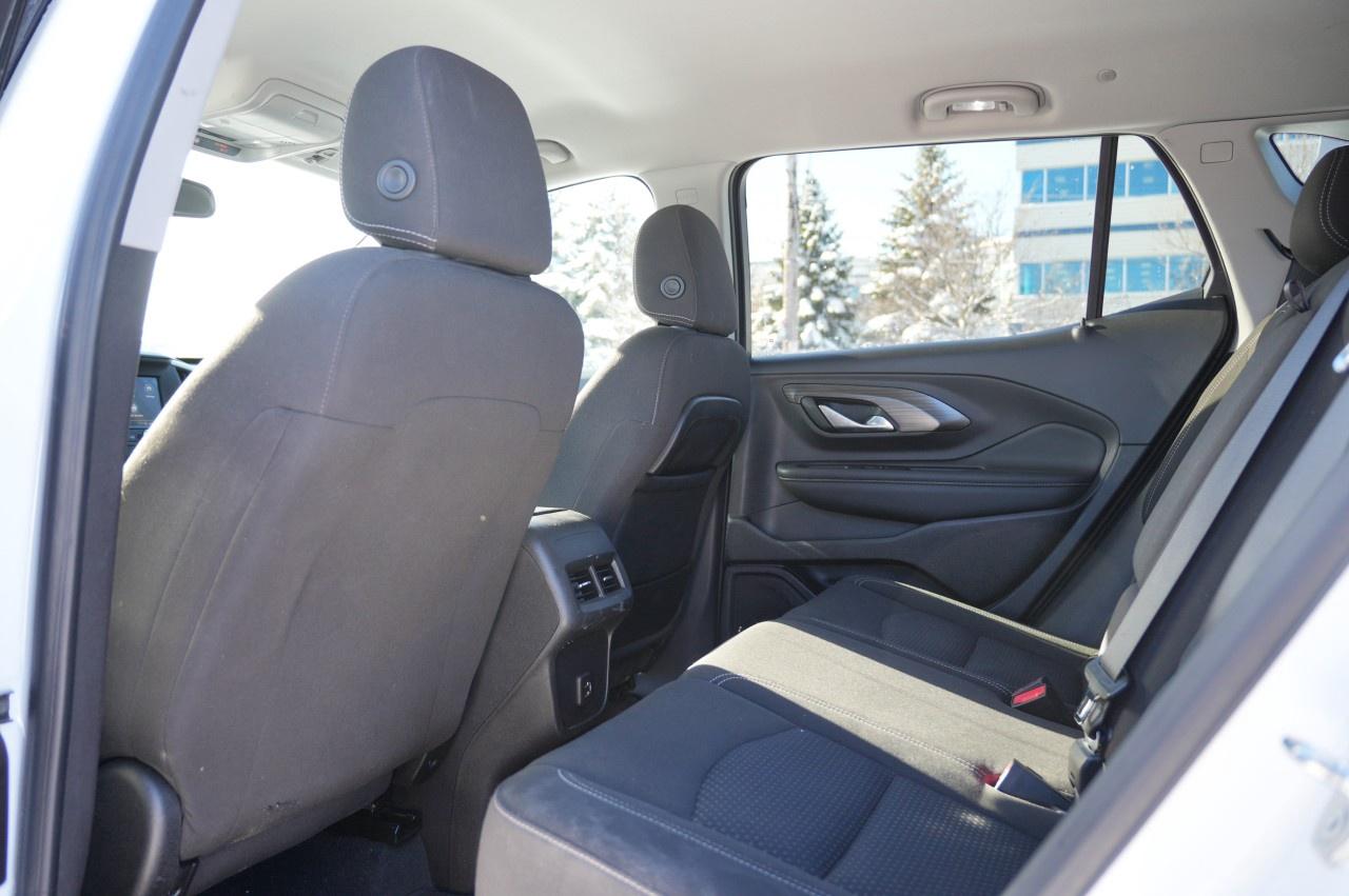 2023 GMC Terrain AWD SLE Photo