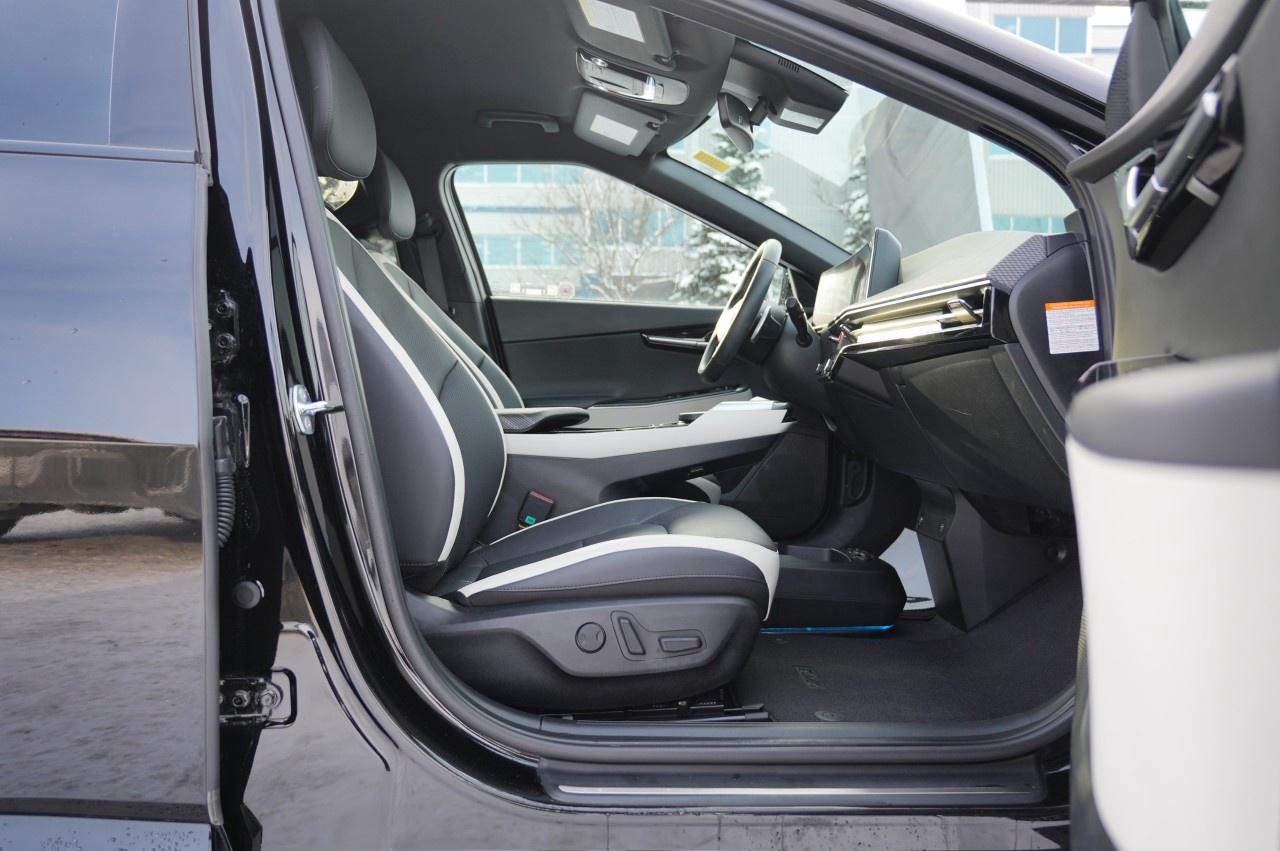 2024 Kia EV6 Land w/GT-Line Pkg 1 AWD Photo