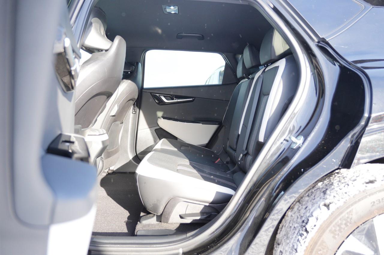 2024 Kia EV6 Land w/GT-Line Pkg 1 AWD Photo