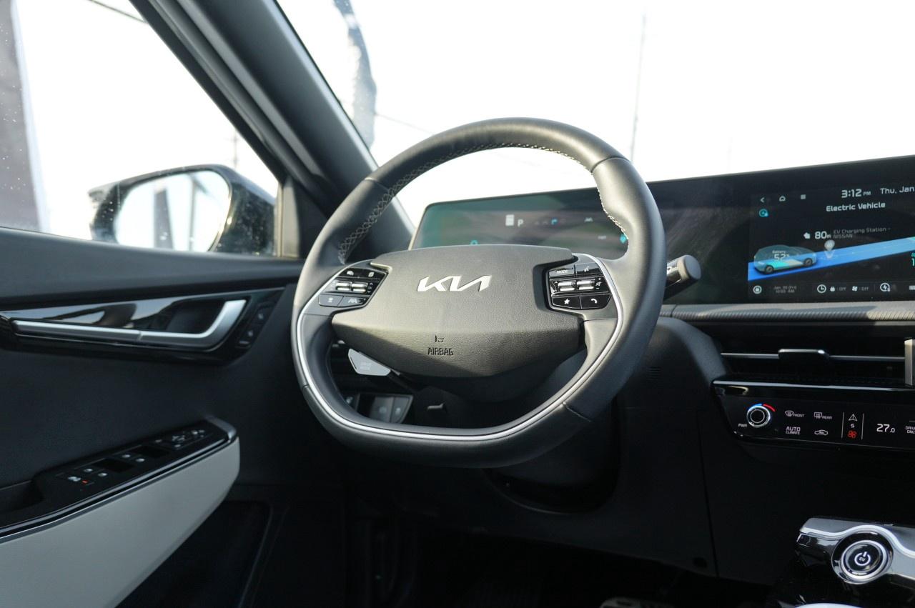 2024 Kia EV6 Land w/GT-Line Pkg 1 AWD Photo