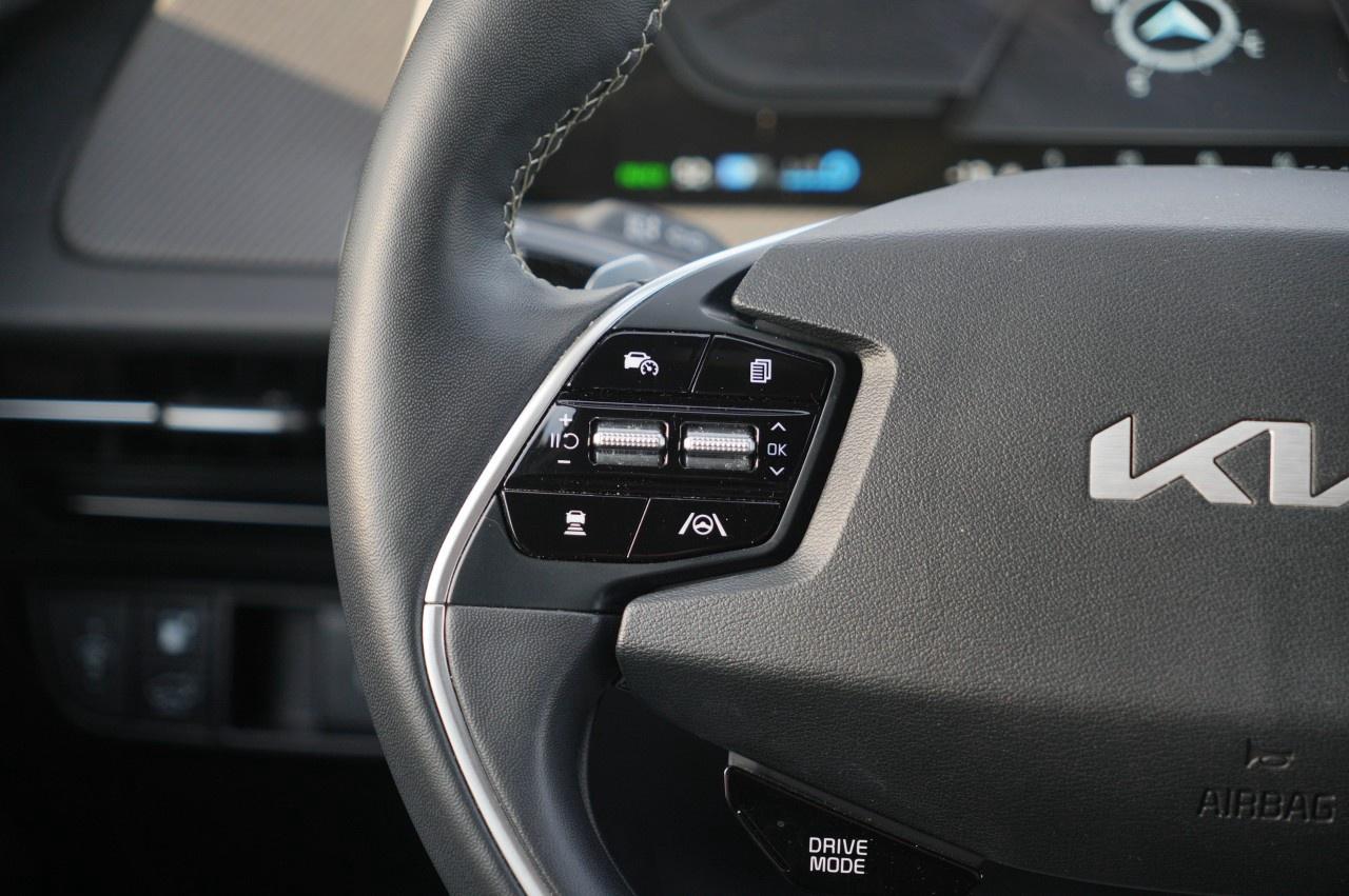 2024 Kia EV6 Land w/GT-Line Pkg 1 AWD Photo